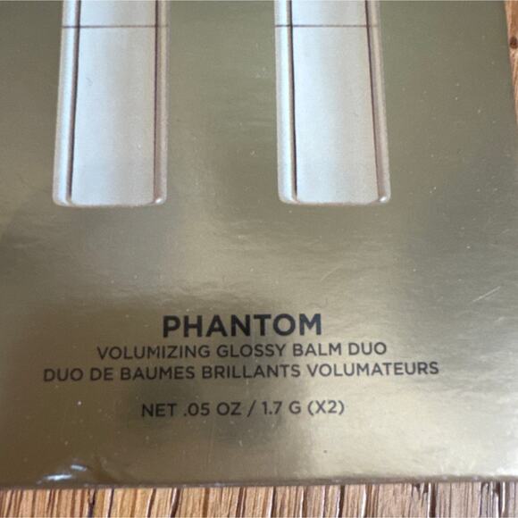 Hourglass - Phantom Volumizing Glossy Balm Duo in Red & Pink - Picture 2 of 5